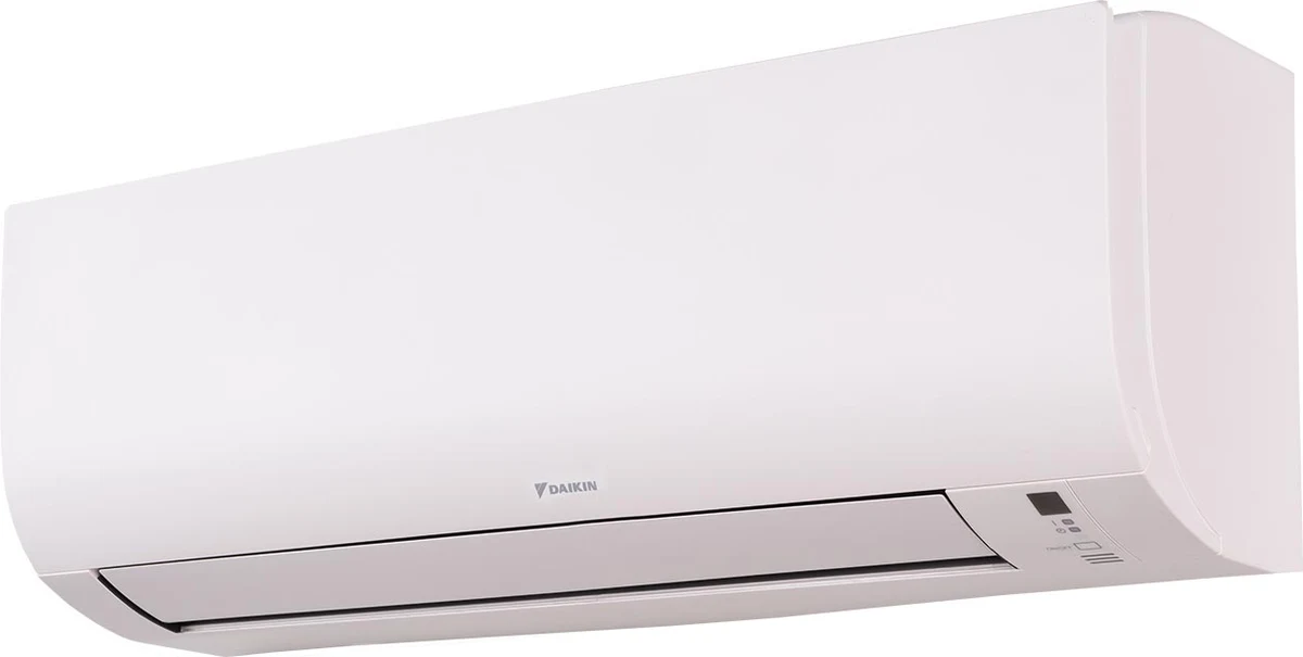 Daikin Comfora FTXP-N, unità interna bianca vista di tre quarti